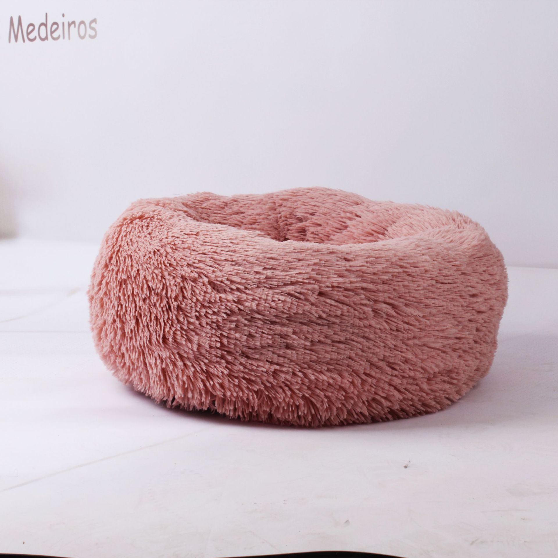 Plush Round Pet Nest Bed – Cozy Self-Warming Dog & Cat Bed